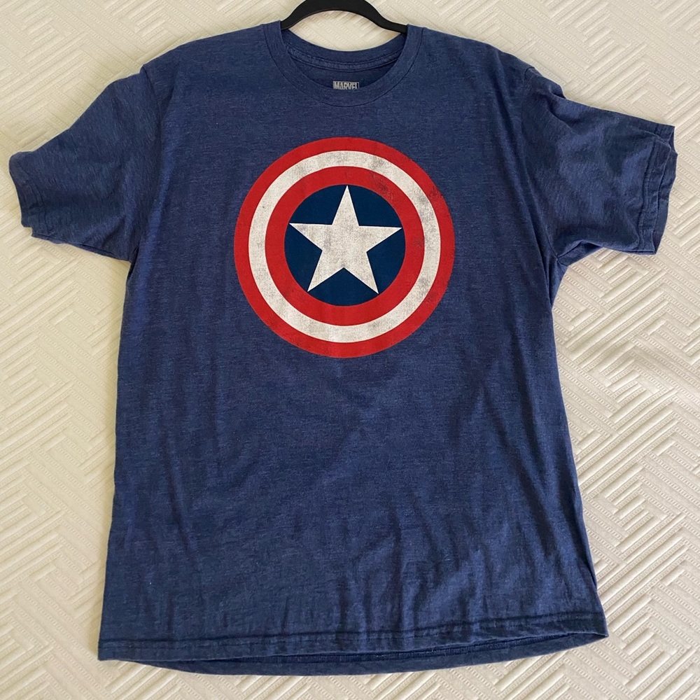 T-Shirt Large